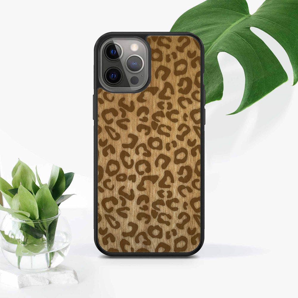 Sustainable Wood Phone Case - Cheetah Print Design | Handcrafted