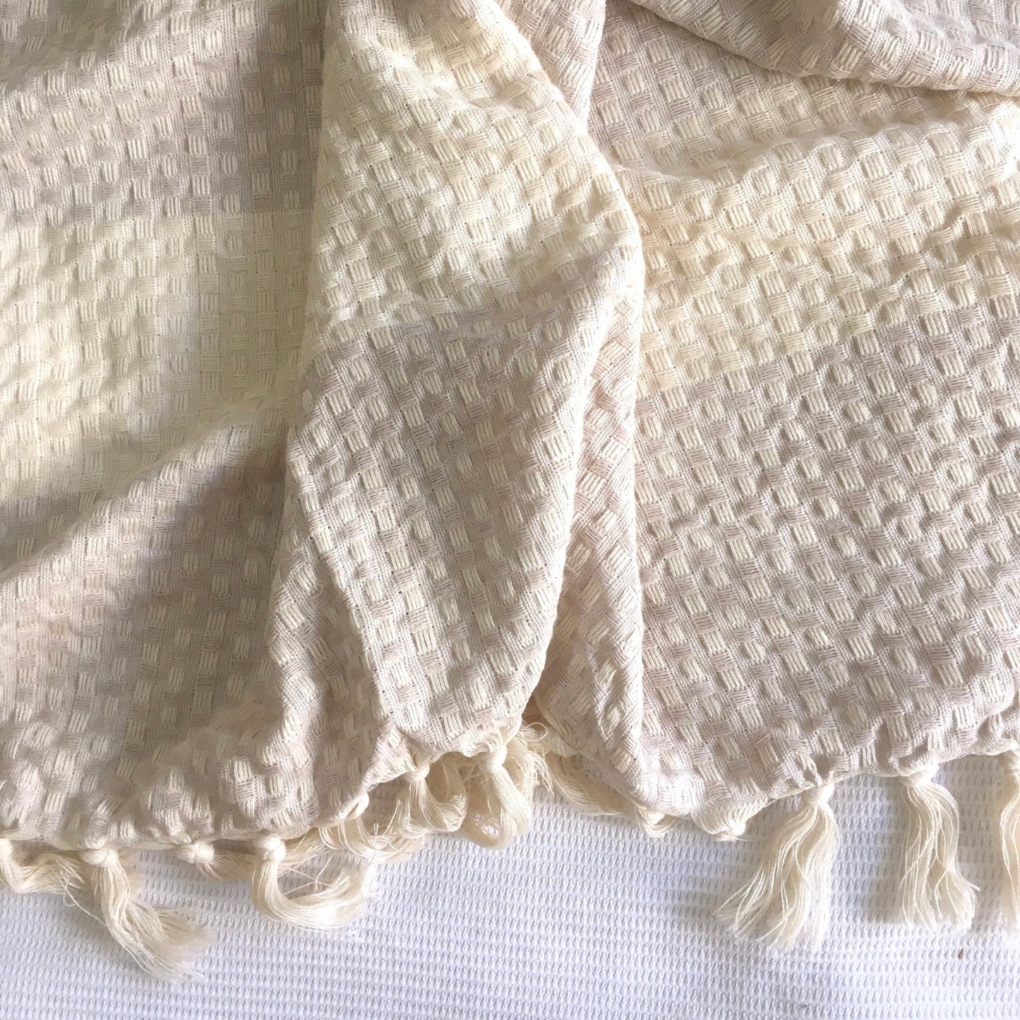 Handwoven Wellness Blanket - Sustainable Throw for Yoga & Relaxation
